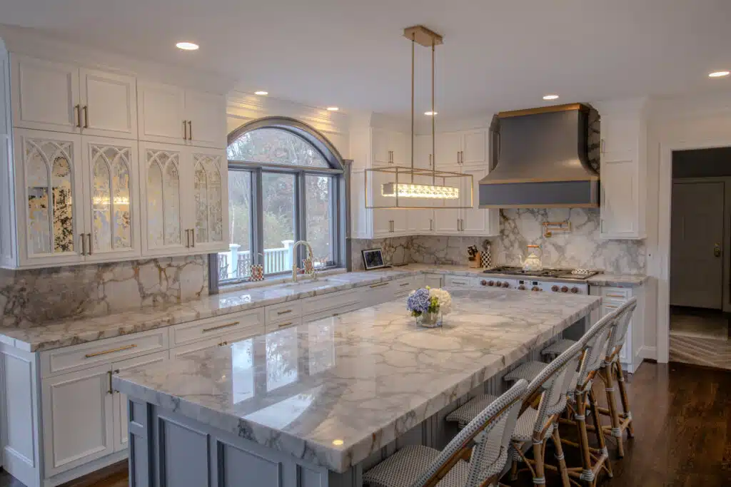 Timeless-Stone-kitchen-brown-backsplashx2560