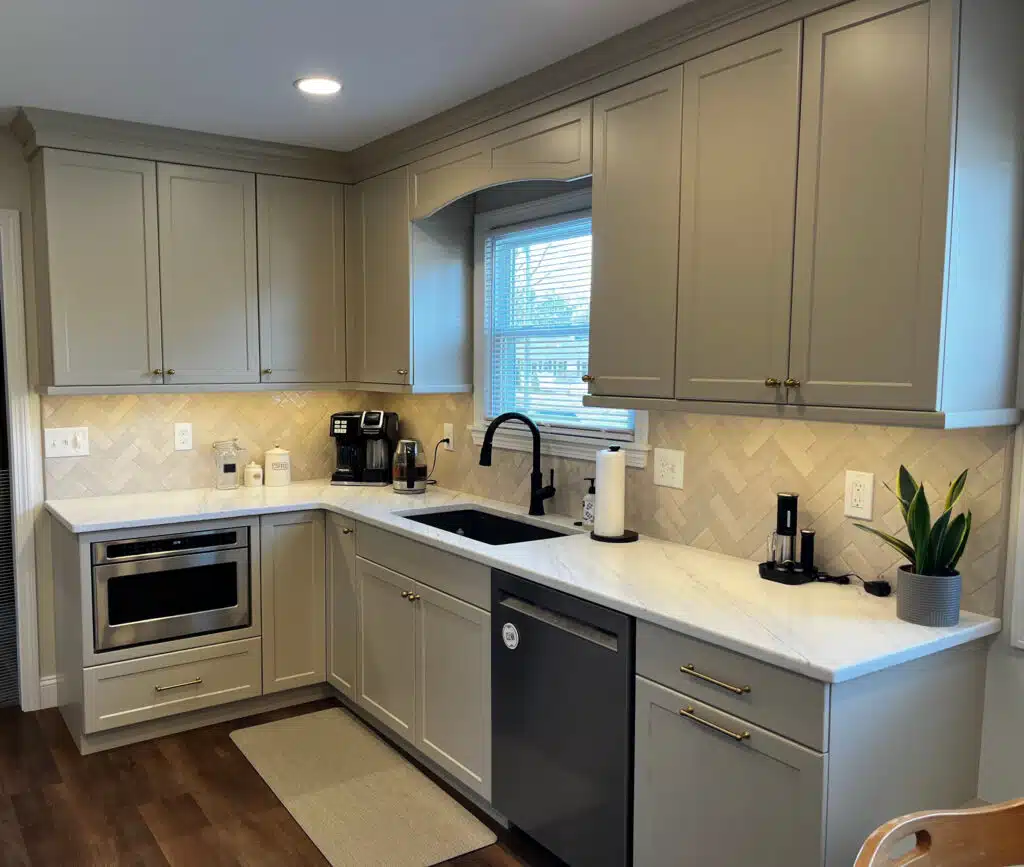 Timeless-Stone-quartz-emerstone-essence-polished